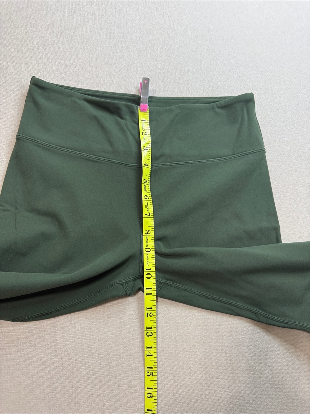 High-Waist Forest Green Leggings with Subtle Logo - Picture 5 of 8